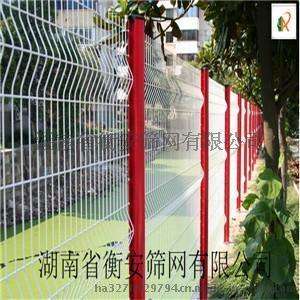 养殖护栏网 桃形柱护栏网 隔离栅护栏网